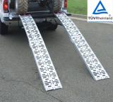 Solid surface folding aluminium loading ramp